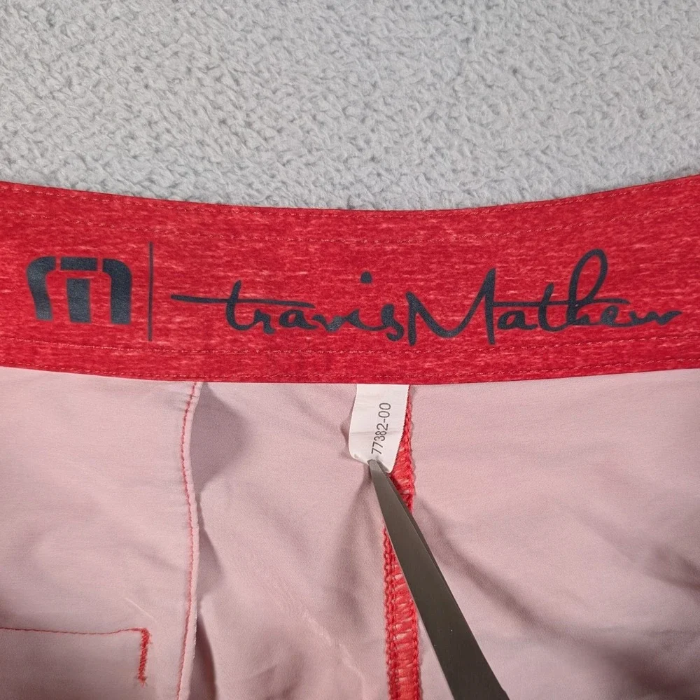 Travis Mathew Mens Board Shorts Red Blue White Floral USA Patch 77382-00 Size 36